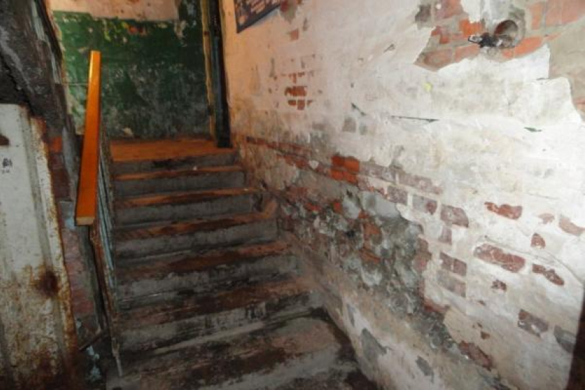 Жители Ставрополя возмутились качеством капремонта старинного дома в центре города