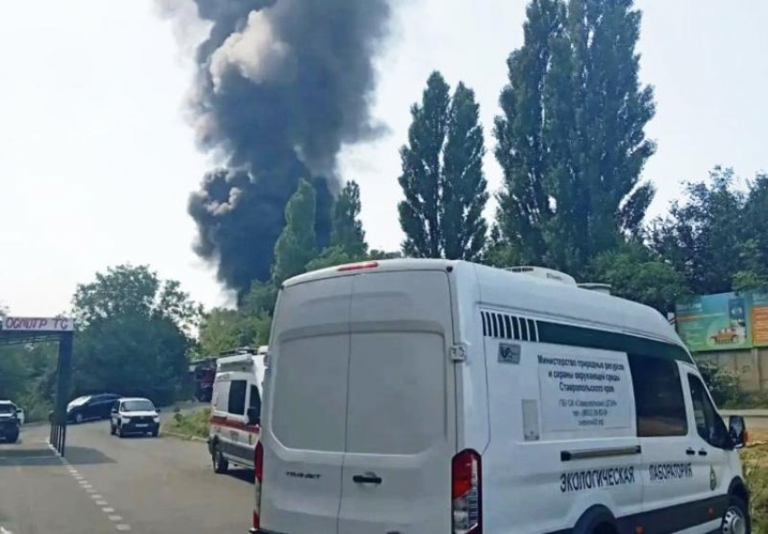 После пожара в хуторе Вязники минприроды Ставрополья проверили качество воздуха