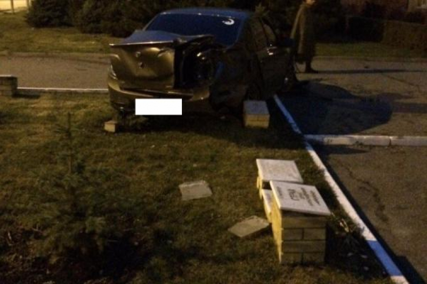 Катание на автомобиле по ночному Ставрополю закончилось аварией