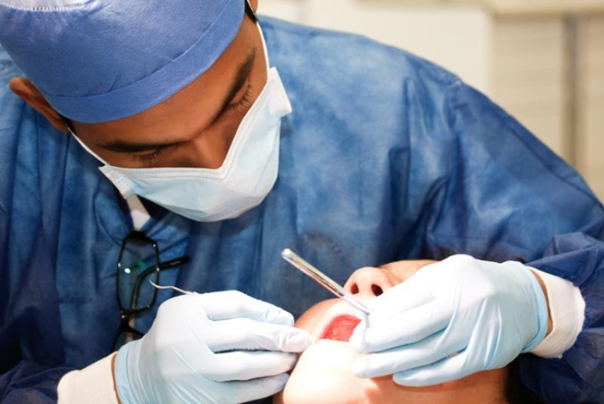 ﻿Железноводский стоматолог, в чьем кабинете умерла девушка, мог работать под наркотиками