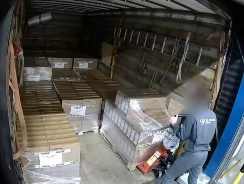 Украденные на 96 миллионов ноутбуки и телевизоры сбывали для продажи в Ставропольском крае 
