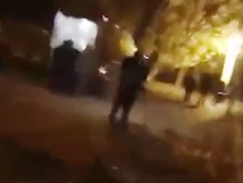 Появилось видео с места перестрелки полицейских и бандитов в Ессентуках