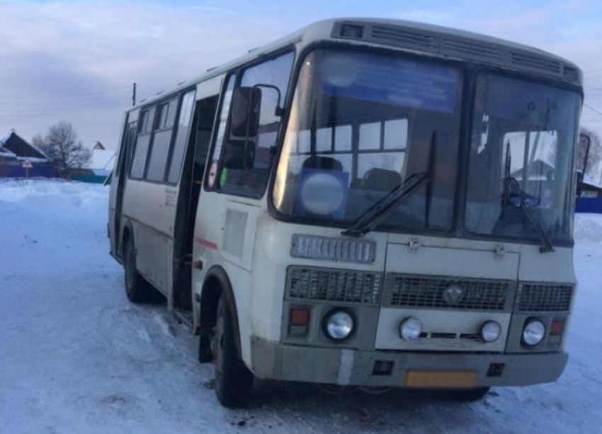 Дрифт по-ставропольски: в сети появилось видео с заносом автобуса