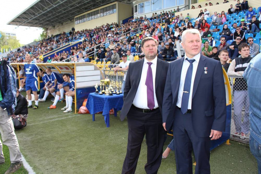 Благотворительный футбольный матч в Ростове собрал полные трибуны зрителей