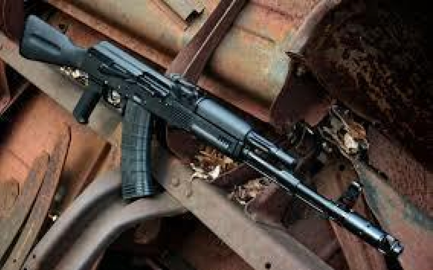 На Ставрополье сварщик похитил автомат Калашникова