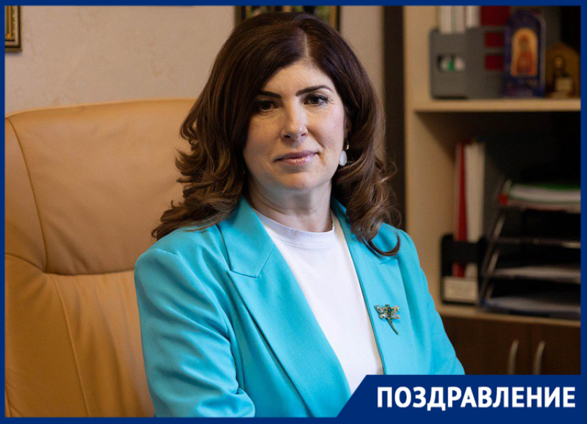Заведующая детским садом №10 Галина Волошенко из Ессентуков празднует день рождения