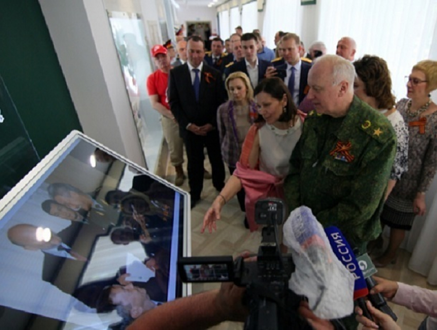 Глава Следственного комитета Александр Бастрыкин посетил ставропольскую школу