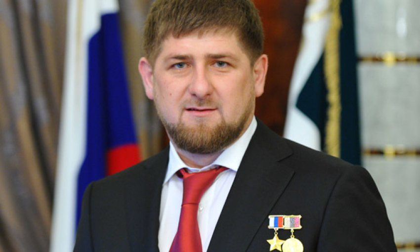 Сочинцы попросили настоящего мужчину Рамзана Кадырова восстановить памятник воинам
