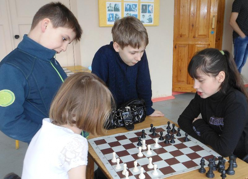 Юные интеллектуалы перешли на мат: в Ессентуках прошел турнир «Шахматные звезды Ставрополья»