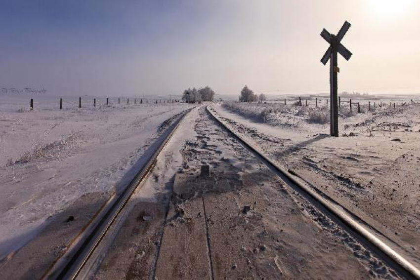 Поезд сбил переходившего железнодорожные пути мальчика на Ставрополье
