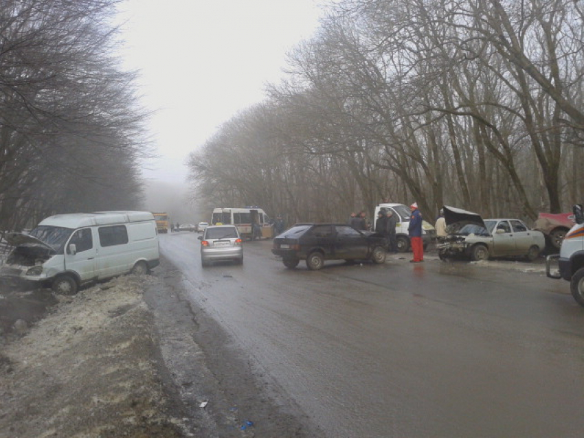 Восемь машин перевернулись на въезде в Верхнюю Татарку
