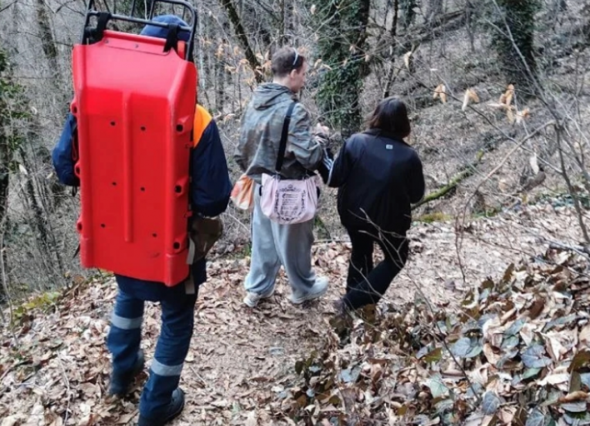 Молодая туристка из Пятигорска повредила ногу в горах Сочи 