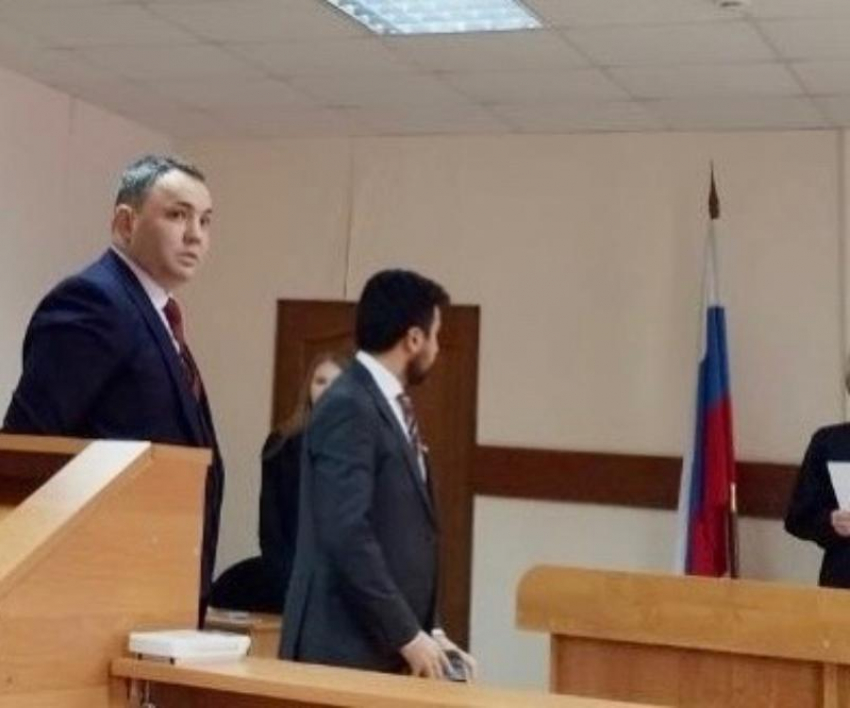 За избиение девушки в Пятигорске звезду «Дома-2» Александра Гобозова на 1,5 года лишили свободы 