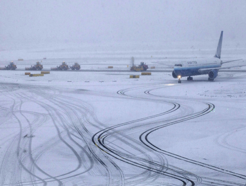 Два авиарейса из Ставрополя  в Москву отменены из-за сильного снегопада в столице