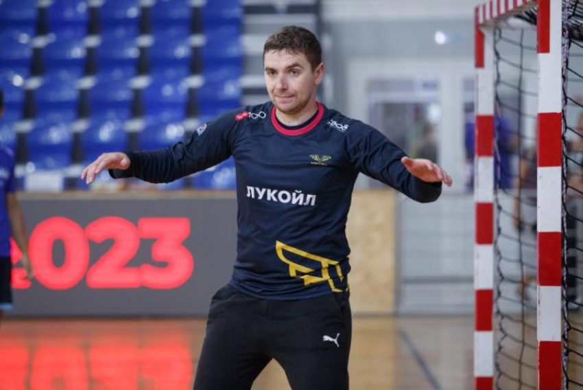 Сотня сейвов рядом: вратарь ставропольского «Виктора» совершил уже 92 гандбольных спасения