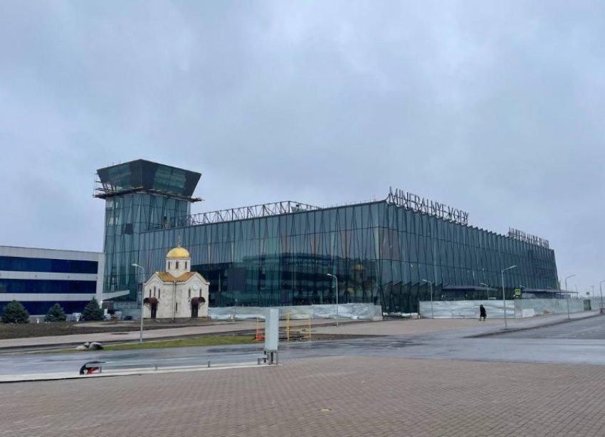 Аэропорт Минеральных Вод инициировал наказание для навязчивых таксистов 