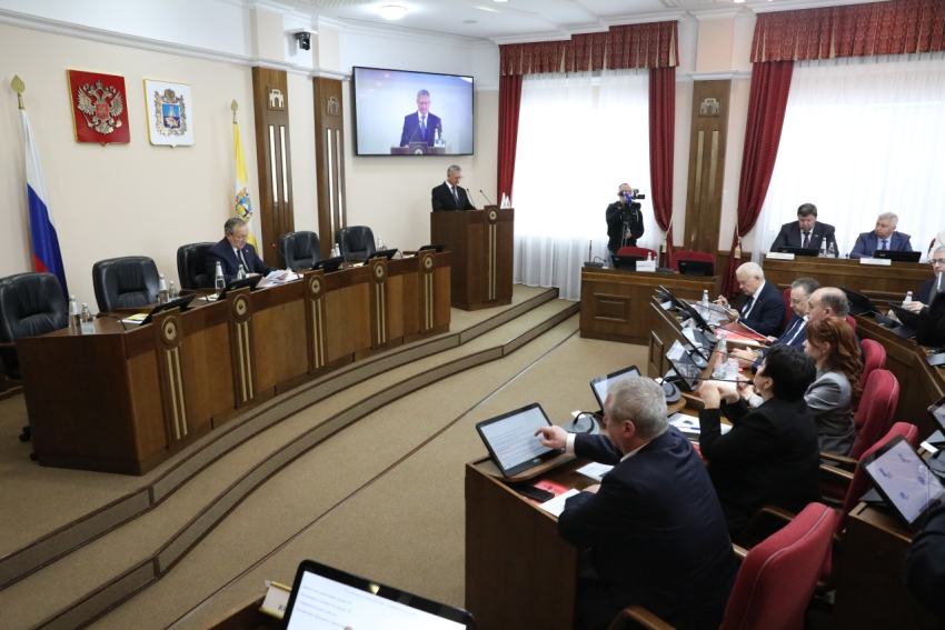 «Думу впервые возглавила девочка»: кто занял ключевые посты в новом созыве на Ставрополье 