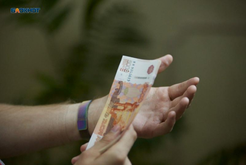 Средняя зарплата на Ставрополье в 2024 году превысила 53 тысячи рублей