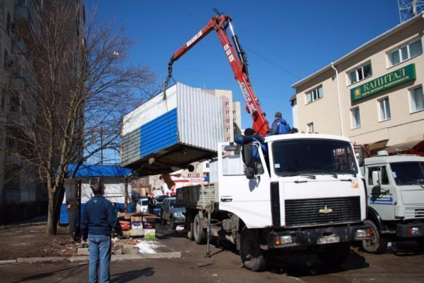 Портивший вид города ларёк снесли в Ставрополе