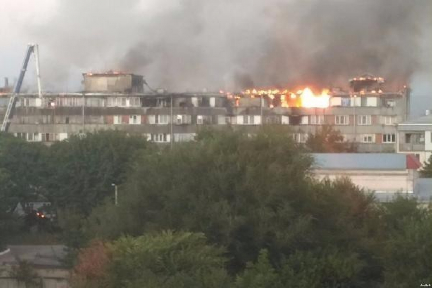 Жильцы сгоревшего дома возвращаются в свои квартиры в Ессентуках