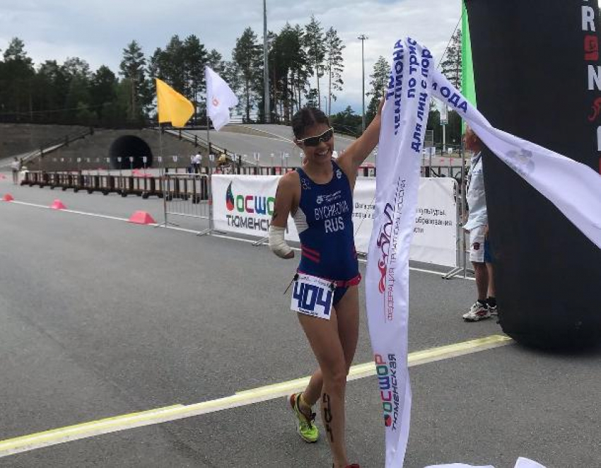 Ставропольская спортсменка Анна Бычкова стала чемпионкой России по паратриатлону