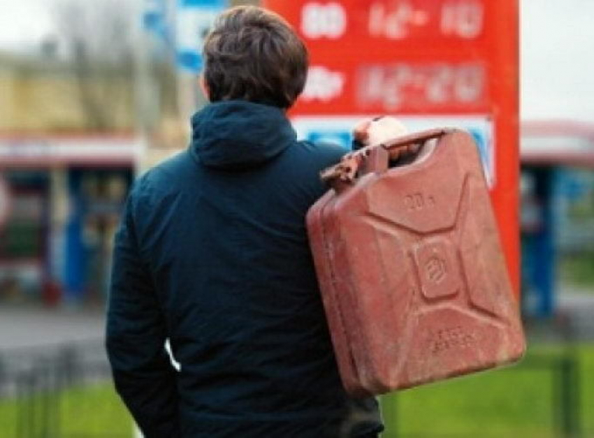 Житель Ставрополья украл 200 литров топлива