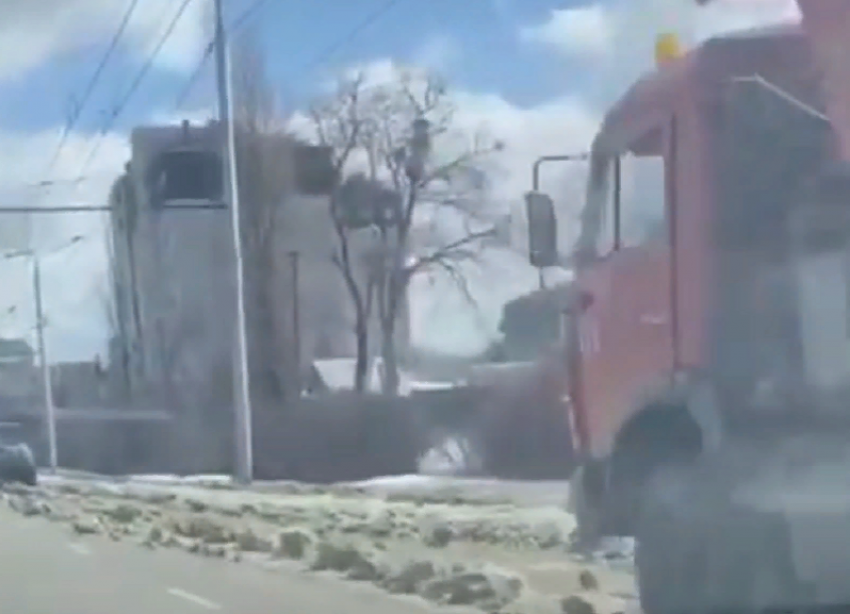 Ставрополец заснял необычную методику очистки дорог от снега