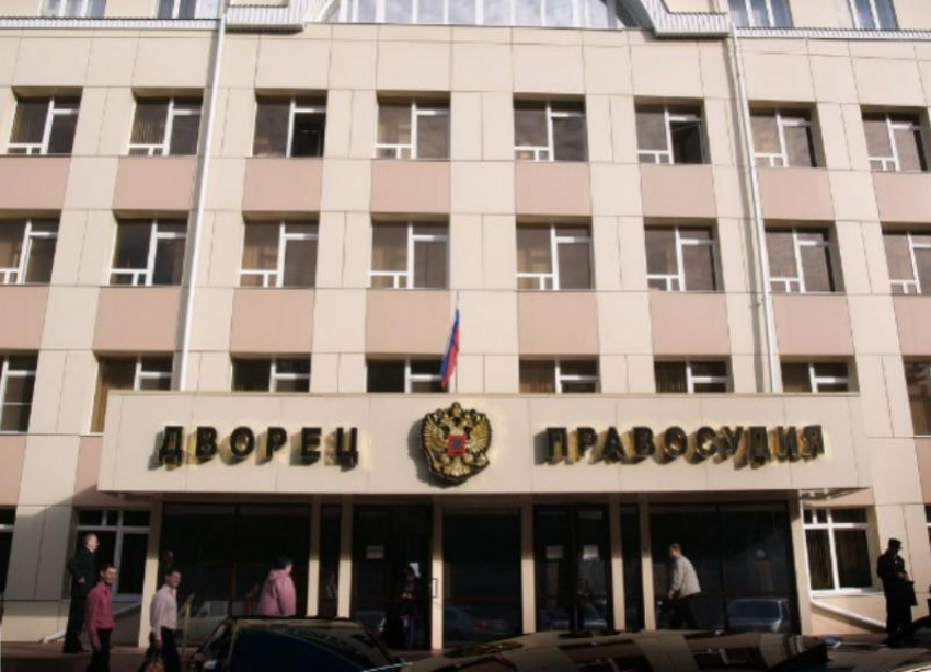 «Я ему доверяла»: в суде о доходах расспросили мать экс-начальника отдела УГИБДД Ставрополья 