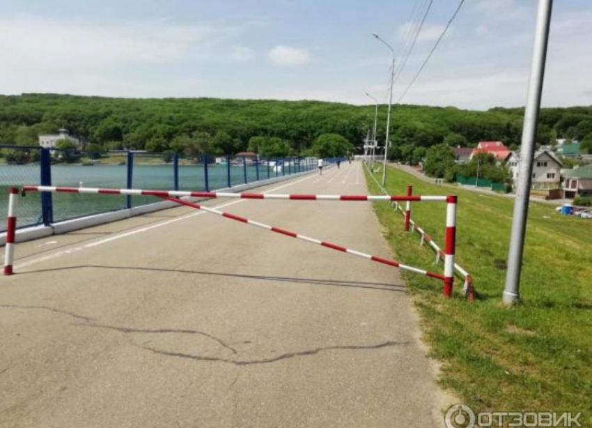 Из-за газона за 24 миллиона в Ставрополе на две недели перекроют дорогу к Комсомольскому пруду