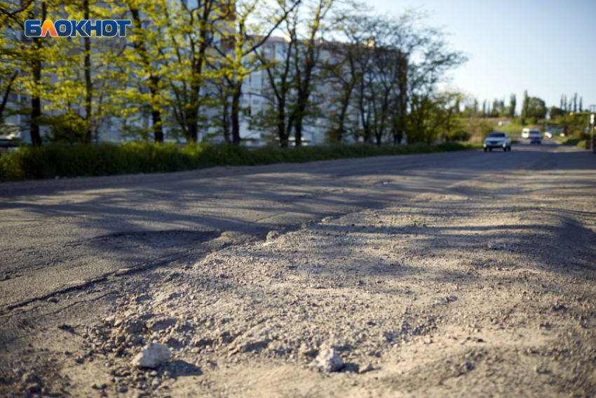Шесть дорог в Ставрополе отремонтируют до сентября 2023 года за полмиллиарда рублей