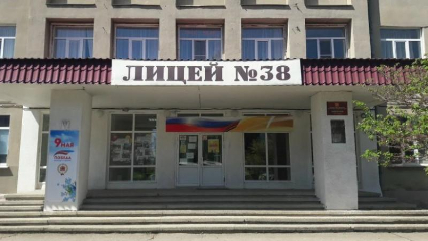 После прокурорских проверок и публикаций «Блокнота» ставропольские школьники из 38 лицея получили учебники