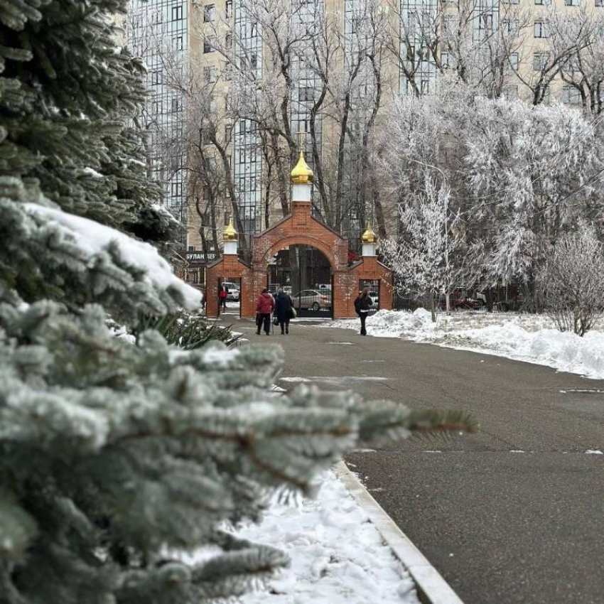 Двое ставропольцев принимали наркотики возле храма и потеряли сознание у дверей больницы