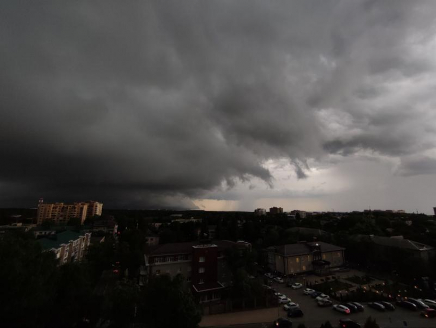 Сильный ливень и град прогнозируют синоптики на Ставрополье в ближайшие дни