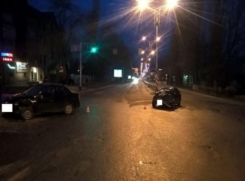 Игнорирование светофора дерзким водителем «Лексуса» стало причиной ДТП с «Грантой» в Пятигорске