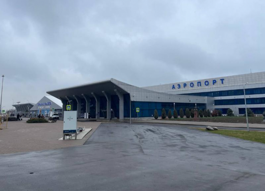 Наглые таксисты в аэропорту Минеральных Вод попали под масштабную проверку