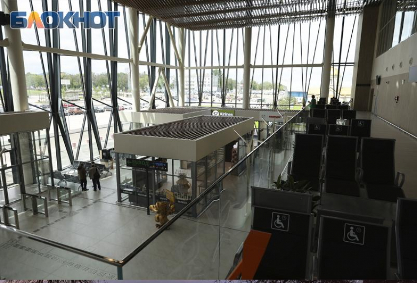 Жалобы пассажиров на золотую воду вынудили аэропорт Минеральных Вод поставить бесплатные питьевые фонтаны