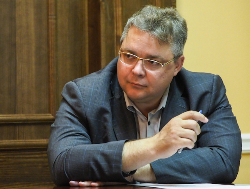 Праймериз обрушат и без того слабые позиции губернатора Владимирова, считает эксперт