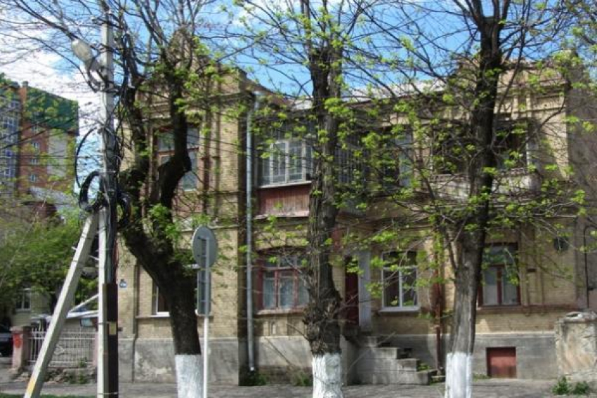 Администрация выселяет жильцов дома в историческом центре Ессентуков