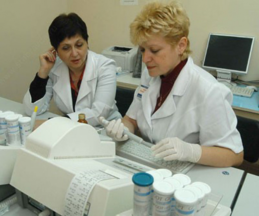 «Врач от Бога»: бывшие пациенты Санниковой заступились за инфекционистку