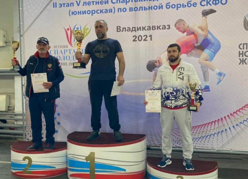 Ставропольские вольники взяли четыре медали на владикавказском ковре 