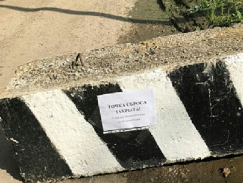 Жители Михайловска задыхаются от зловония из-за переполненной канализации