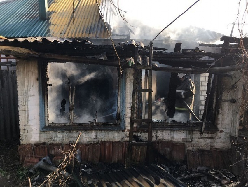 Один человек погиб при пожаре в частном доме на Ставрополье 