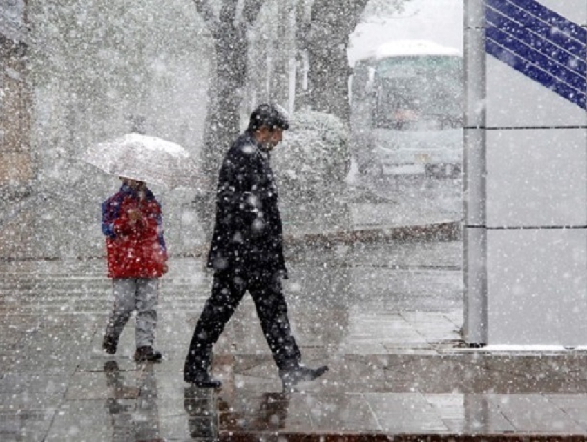 Сильный мокрый снег с холодным ветром ждут жителей Ставрополья в среду