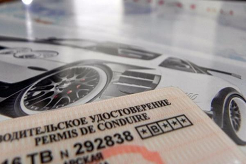 Почти половина водителей Ставрополья получила и заменила права на сайте Госуслуг