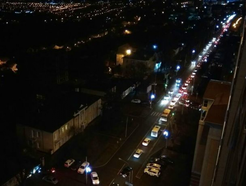 Три вечерних ДТП на улице Артема спровоцировали огромные пробки в центре Ставрополя