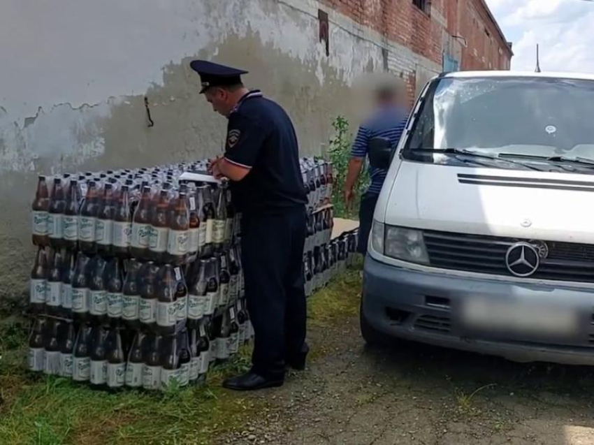 Около 1,5 тонны контрафактного пива вез ставрополец в фургоне и попался
