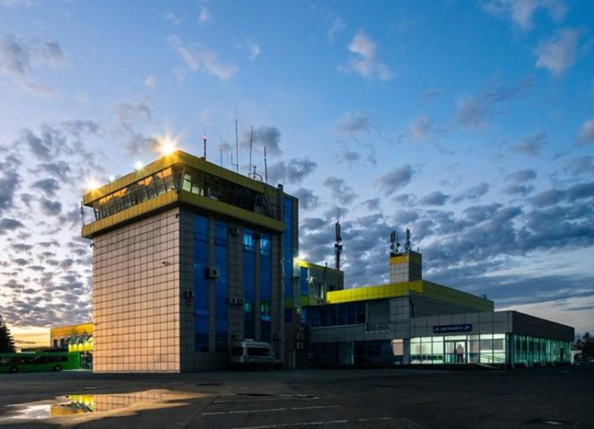 Аэропорт Ставрополя заработал в штатном режиме