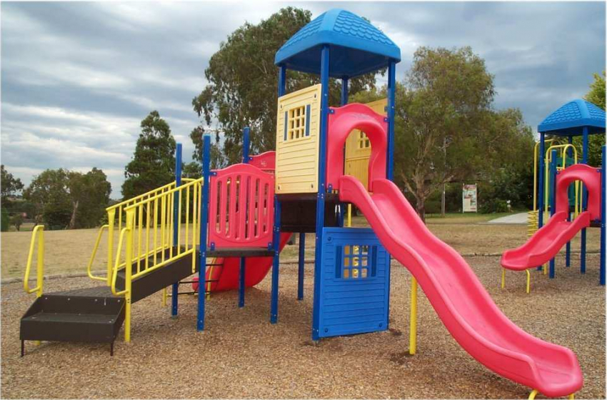 На детской площадке в Ставрополе жители  нашли «гранату"