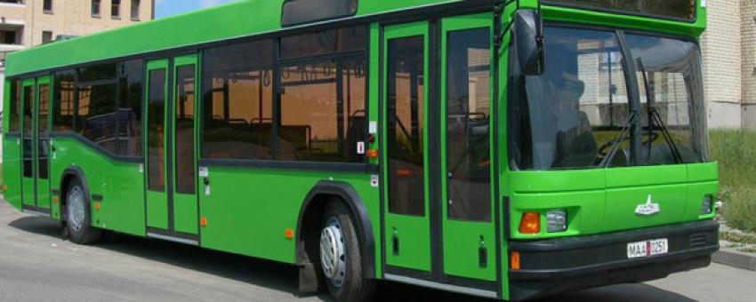 Автобус перекрыл две полосы и стал причиной пробки в Ставрополе