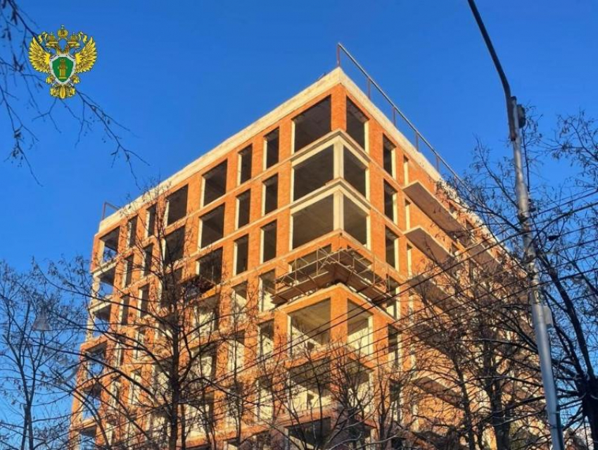 Недостроенную гостиницу в центре Ессентуков снесут по решению суда